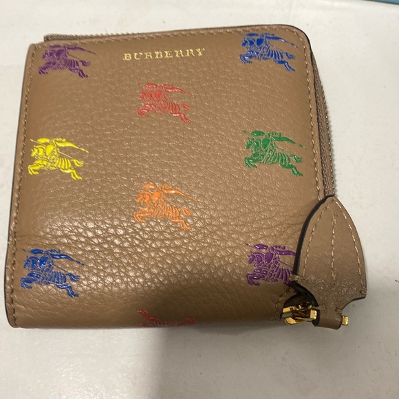 BURBERRY Embossed logo Wallet,Brown Vintage - Picture 1 of 8